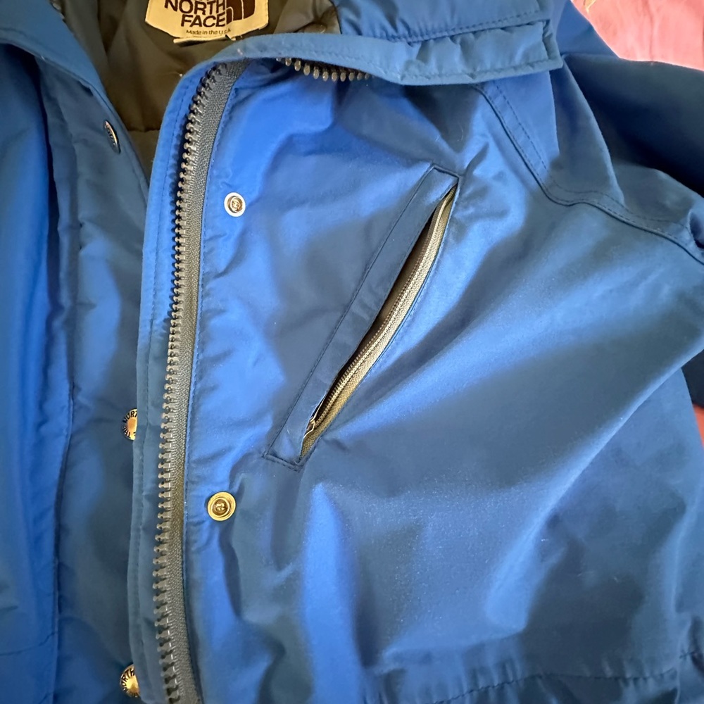 EUC North Face gortex insulated parka. Blue. Size small. - Picture 3 of 15
